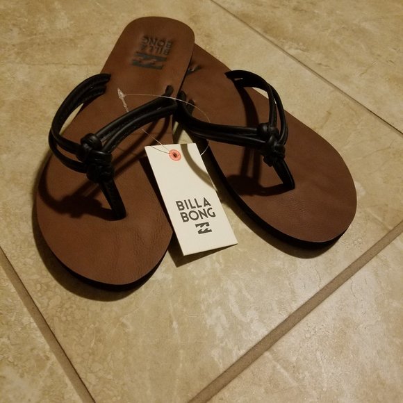 NWT Billabong Sandals - Picture 1 of 4